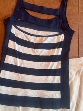 Cache Two-Piece Skirt & Top Set – Women’s Medium/Size 6